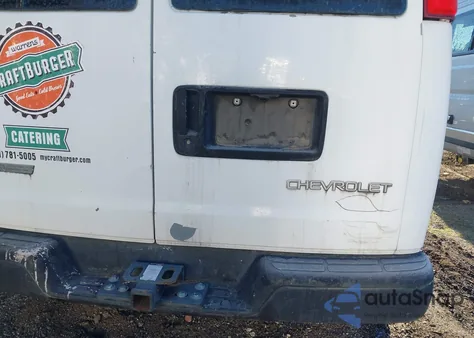 2005 Chevrolet Express z USA, uszkodzony, nr VIN 1GCFG15X251149075